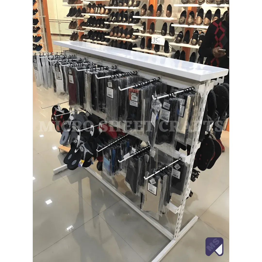 Garment Display Rack In Gurgaon